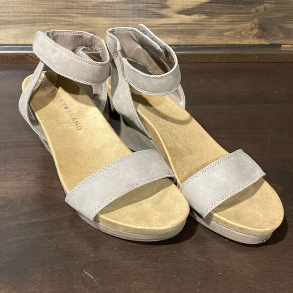 Lucky Brand Tan Leather Adjustable Strap Sandals - Picture 1 of 12